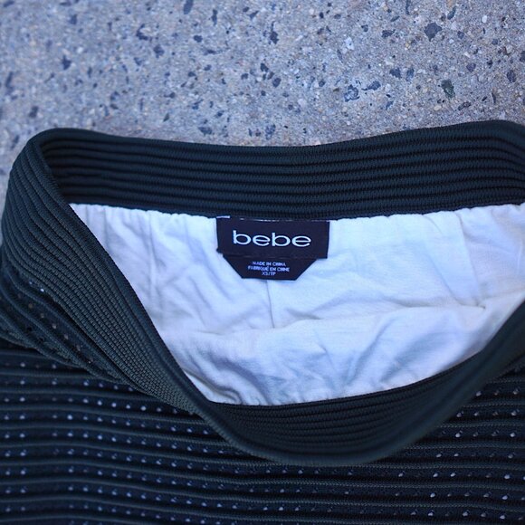 BEBE Green Ottoman Knit Pencil Skirt XS Curve Tracing Ribbed Stretch $91+ - Picture 4 of 11